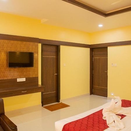 Sri Balaji Grand Hotel กุมพาโกนัม ภายนอก รูปภาพ