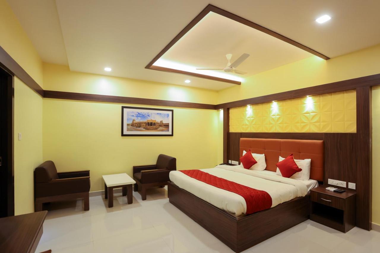Sri Balaji Grand Hotel กุมพาโกนัม ภายนอก รูปภาพ
